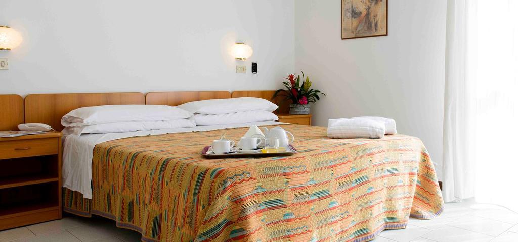 Hotel Suisse Milano Marittima Exterior photo
