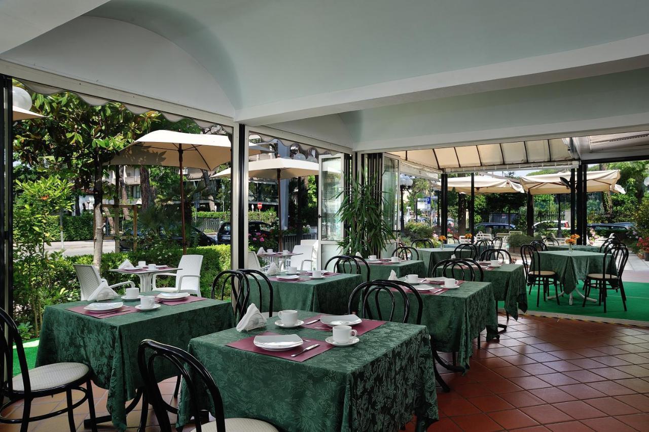 Hotel Suisse Milano Marittima Exterior photo