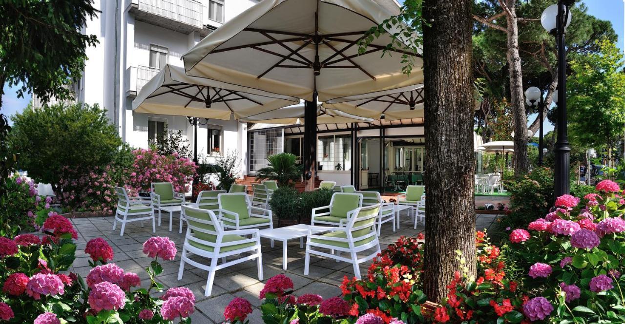 Hotel Suisse Milano Marittima Exterior photo